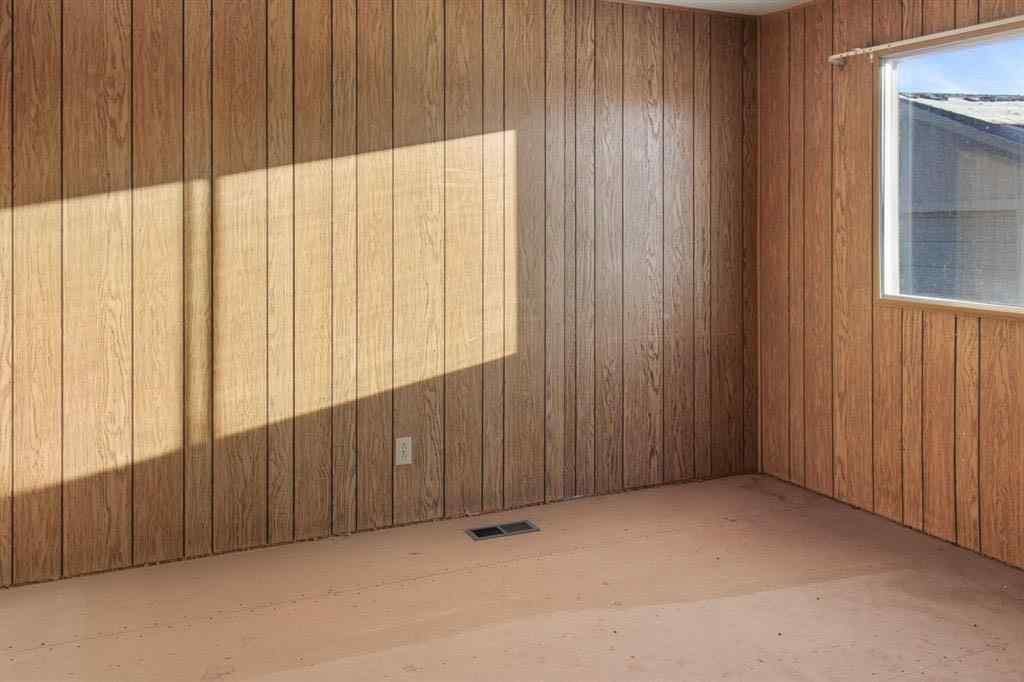 MLS® A2204683 - 5402 46 Avenue W in Forestburg Forestburg, Residential