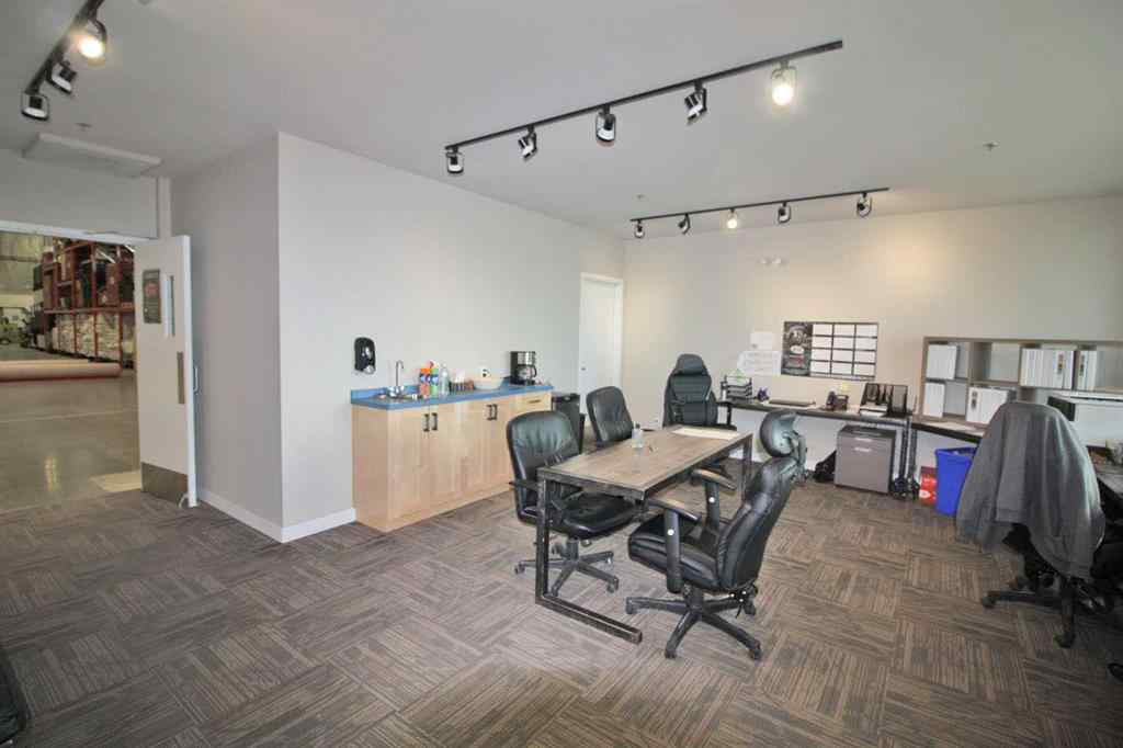 MLS® A2204695 - Unit #109 18 Highland Park Way NE in NONE Airdrie, Commercial