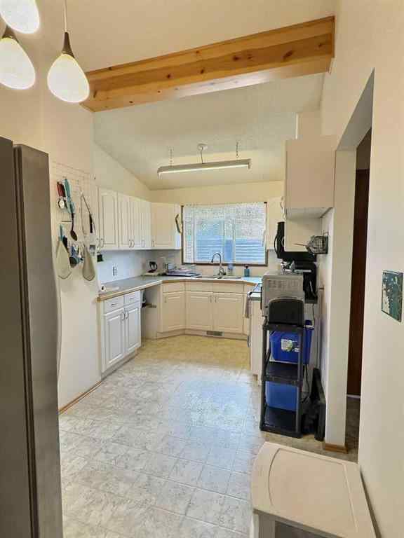 MLS® A2204877 - 404 Pyramid Lake Road  in Jasper Jasper, Residential