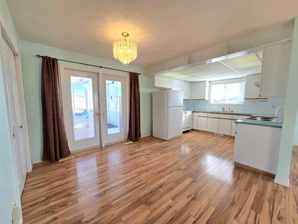 MLS® A2204885 - 4318 49 Avenue  in NONE Grimshaw, Residential