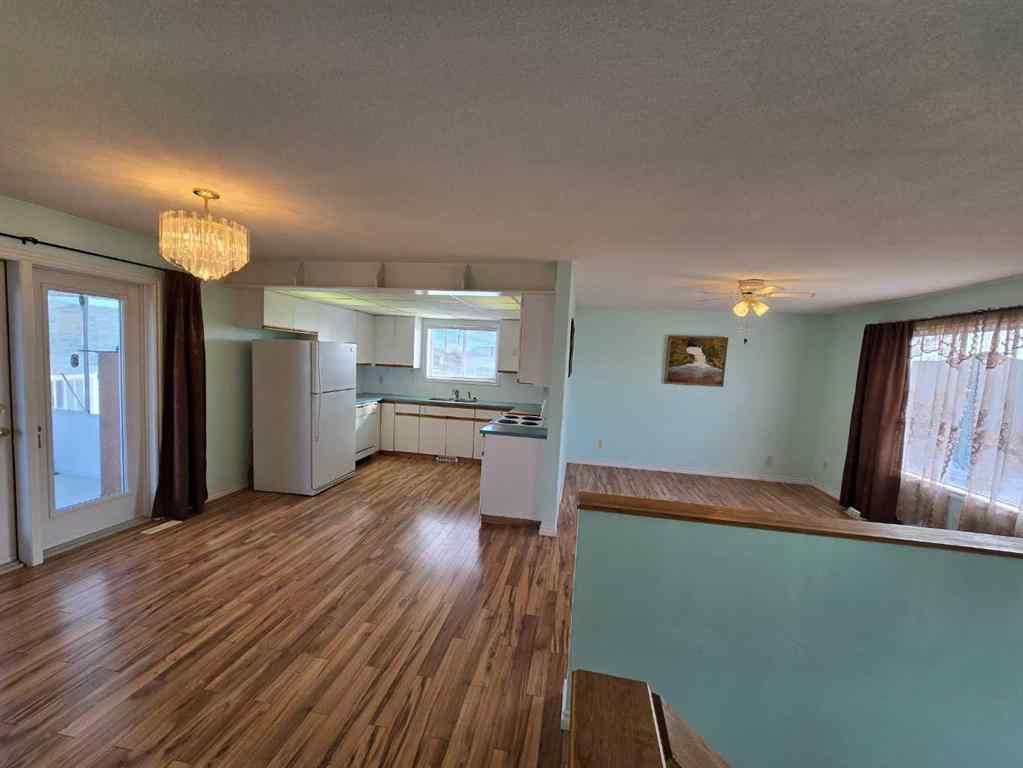 MLS® A2204885 - 4318 49 Avenue  in NONE Grimshaw, Residential