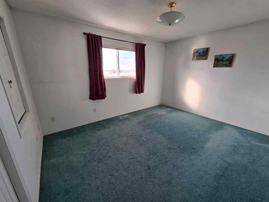 MLS® A2204885 - 4318 49 Avenue  in NONE Grimshaw, Residential