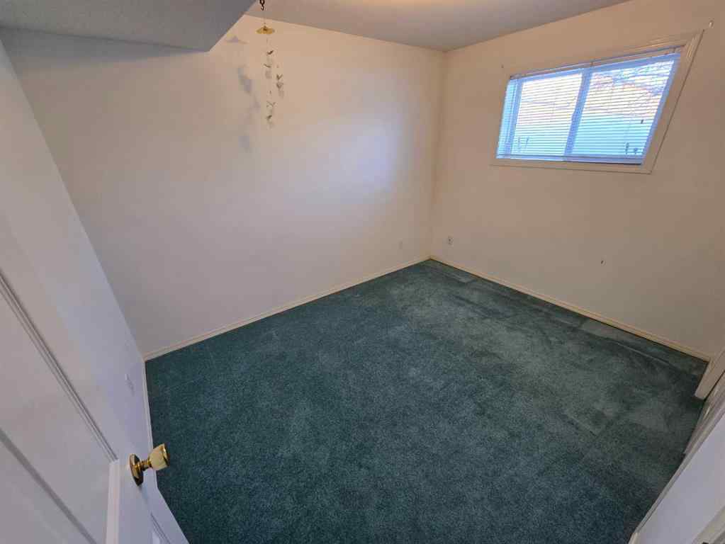 MLS® A2204885 - 4318 49 Avenue  in NONE Grimshaw, Residential