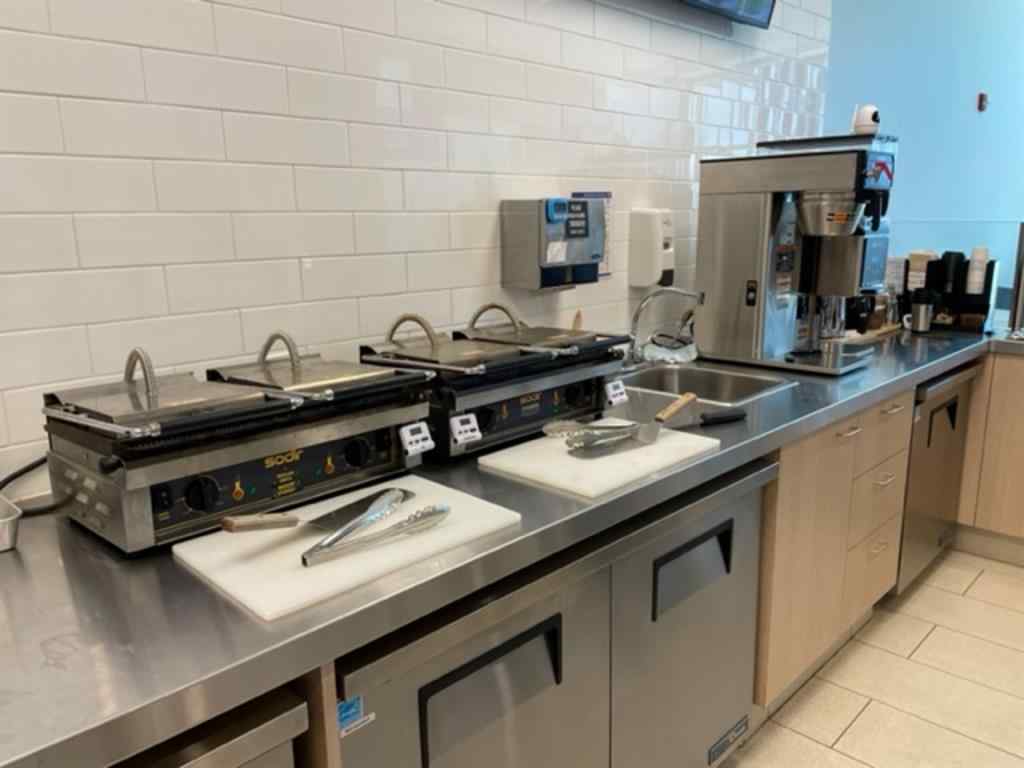MLS® A2204890 - Unit #130 74 Mauretania Road W in West Lethbridge Employment Centre - Commercial Lethbridge, Commercial
