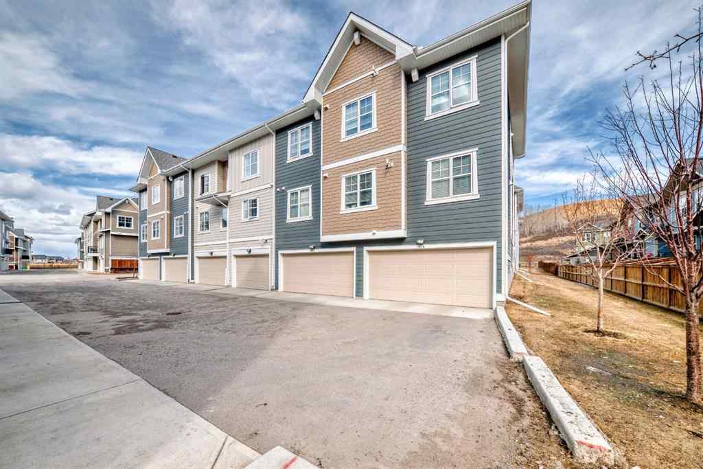 MLS® A2204931 - 410 Cranbrook Walk SE in Cranston Calgary, Residential