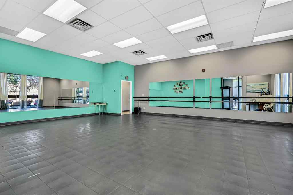 MLS® A2204947 - 4916 50 Avenue   in Central Business District Lloydminster, Commercial