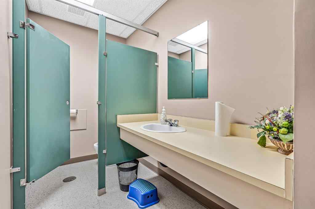 MLS® A2204947 - 4916 50 Avenue   in Central Business District Lloydminster, Commercial