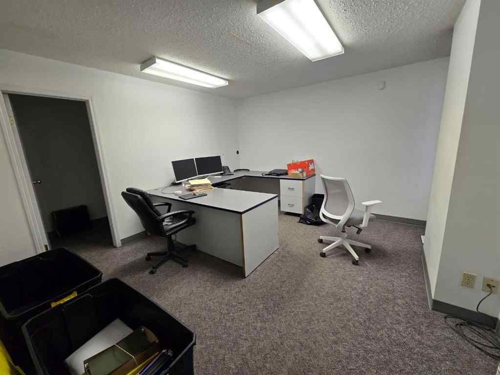 MLS® A2205046 - Unit #170 8319 Chiles Ind Avenue  in Chiles Industrial Park Red Deer, Commercial