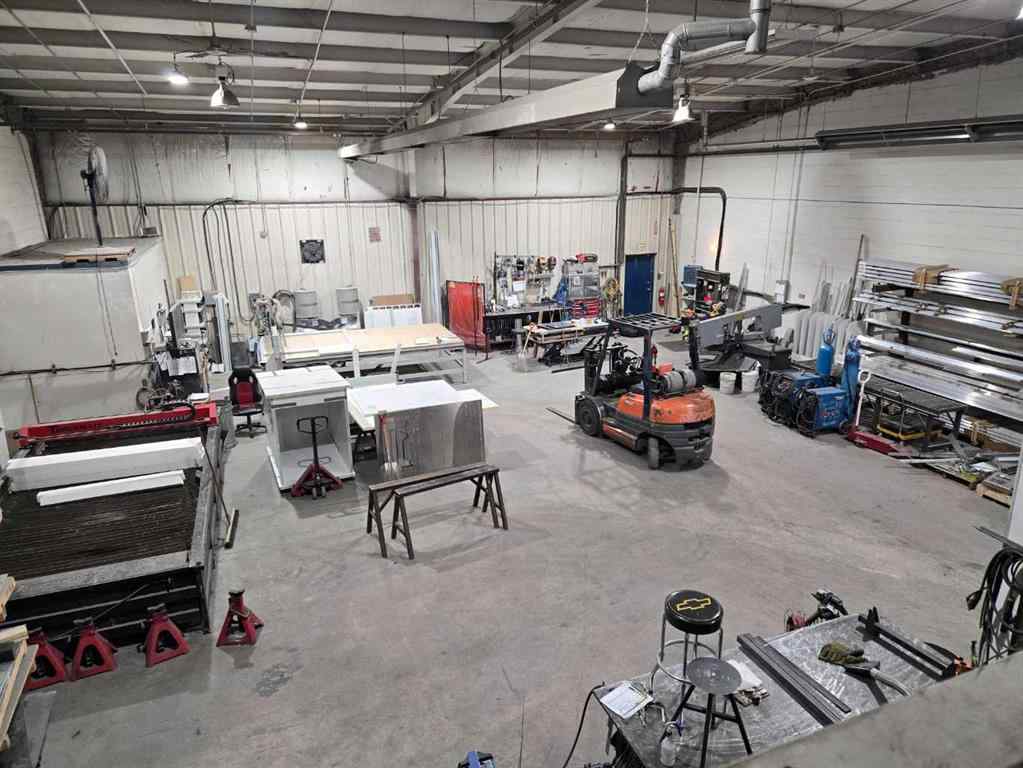 MLS® A2205046 - Unit #170 8319 Chiles Ind Avenue  in Chiles Industrial Park Red Deer, Commercial