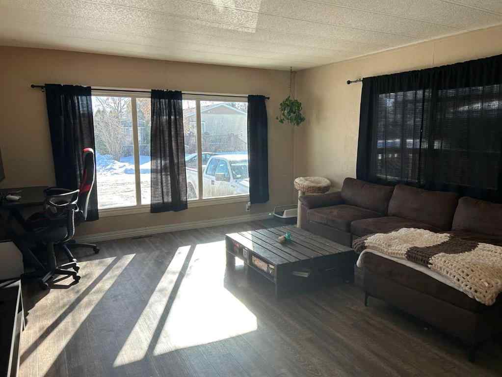 MLS® A2205094 - 4942 43 Street  in NONE Vermilion, Residential