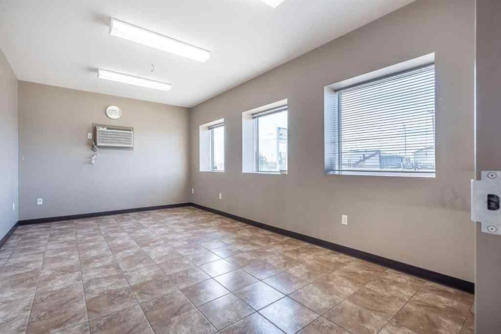 MLS® A2205310 - Unit #1 4807 40 Avenue  in Sask Industrial Lloydminster, Commercial