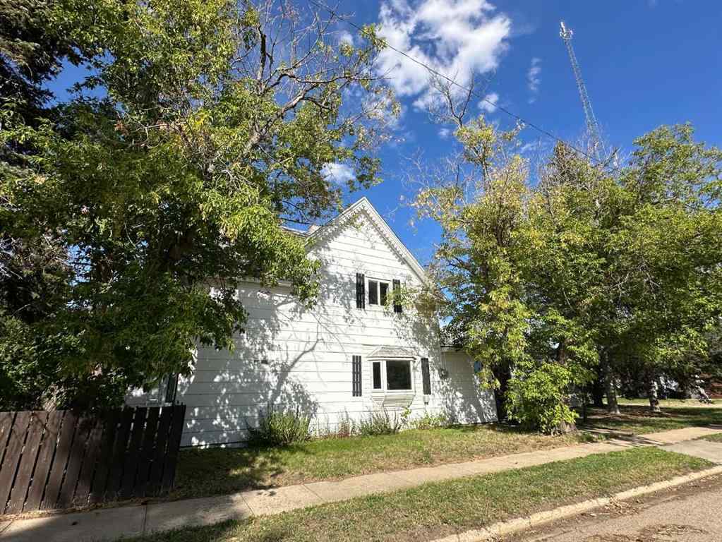 MLS® A2205506 - 5003 51 Street  in NONE Lougheed, Residential
