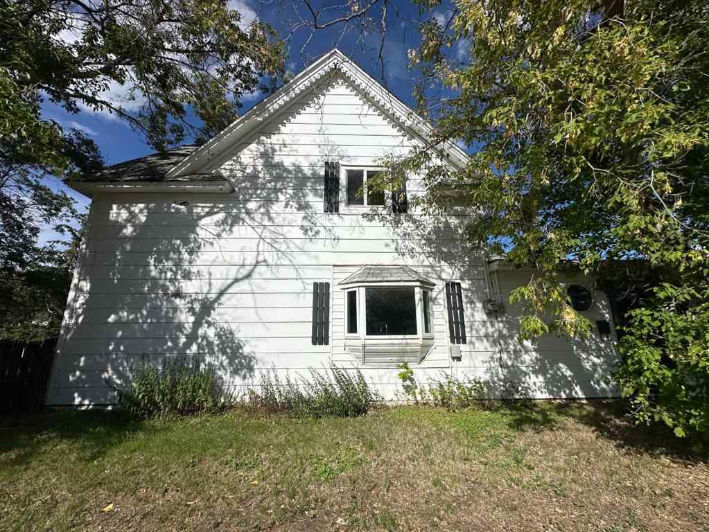 MLS® A2205506 - 5003 51 Street  in NONE Lougheed, Residential