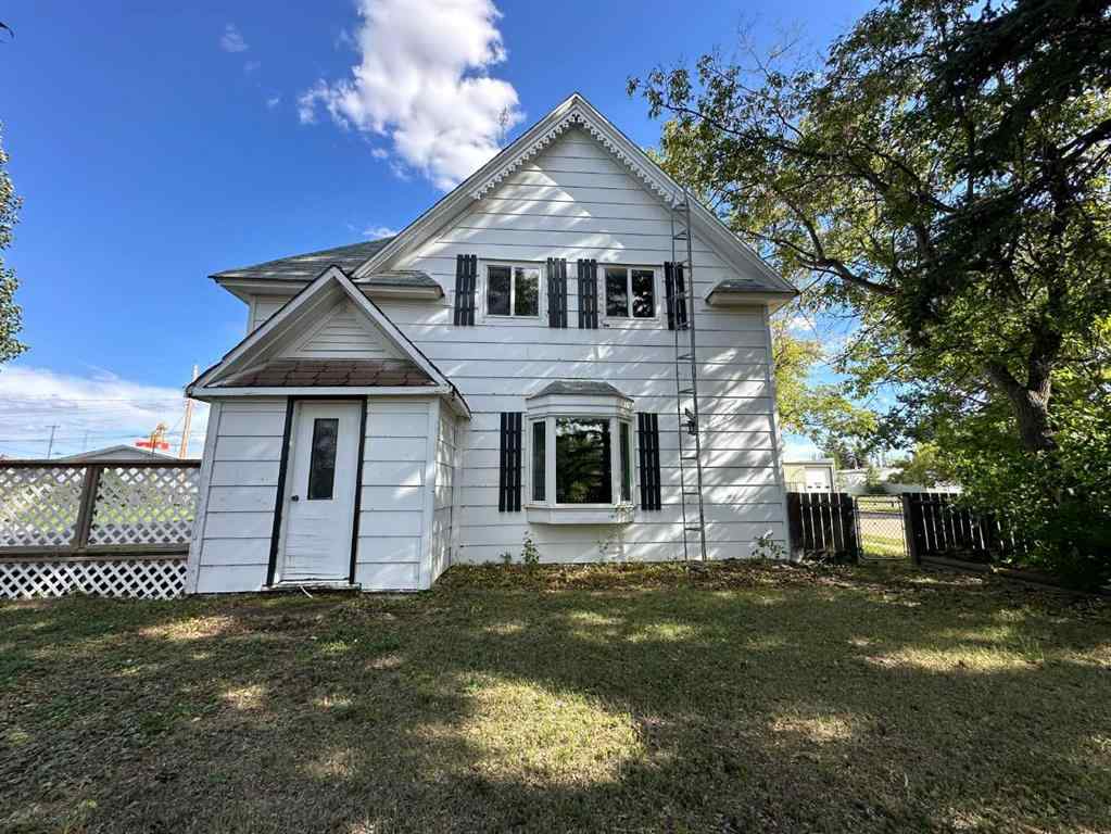 MLS® A2205506 - 5003 51 Street  in NONE Lougheed, Residential
