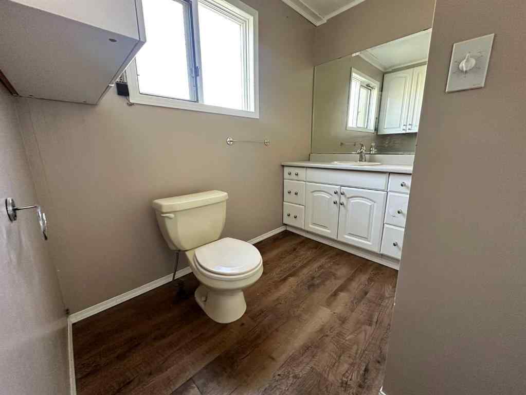 MLS® A2205506 - 5003 51 Street  in NONE Lougheed, Residential