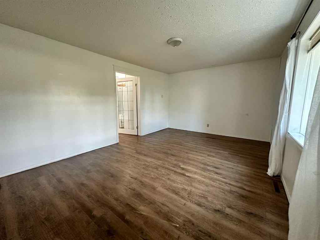 MLS® A2205506 - 5003 51 Street  in NONE Lougheed, Residential