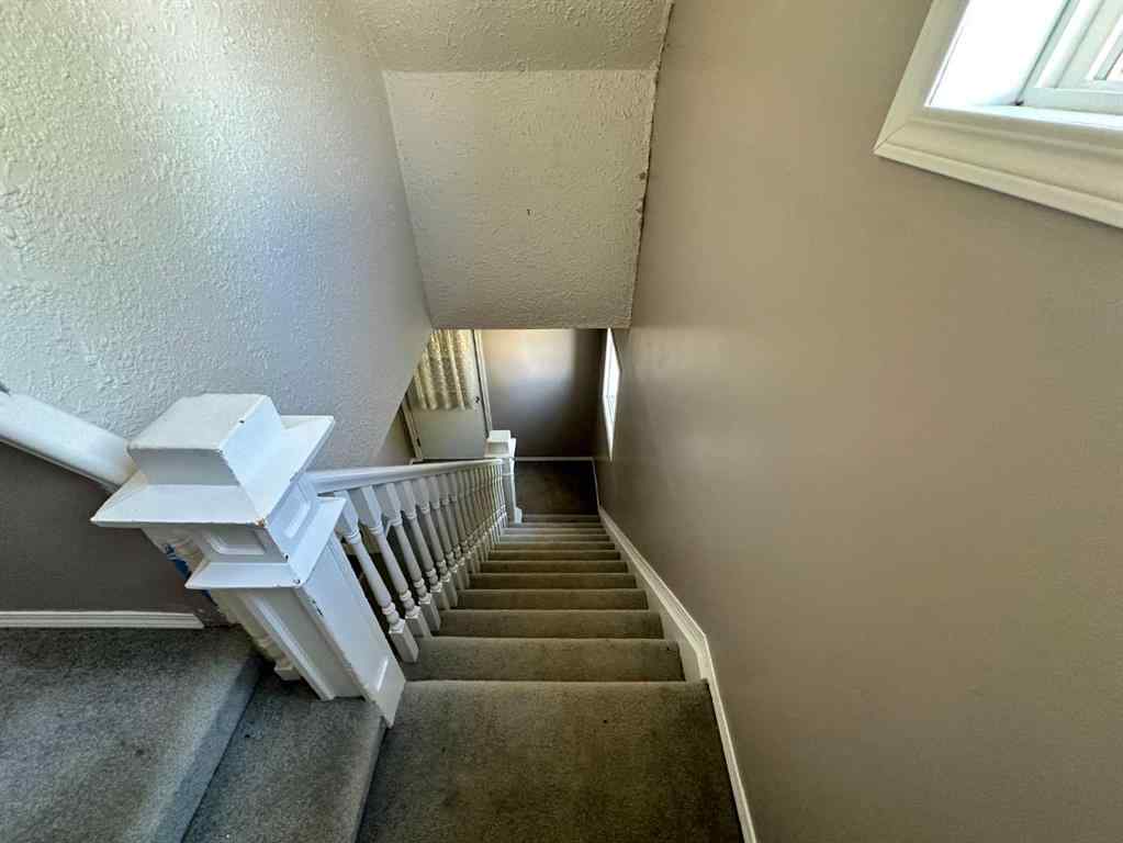 MLS® A2205506 - 5003 51 Street  in NONE Lougheed, Residential