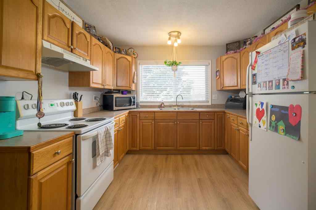MLS® A2205538 - 4808 55 Street  in Athabasca Town Athabasca, Multi-Family