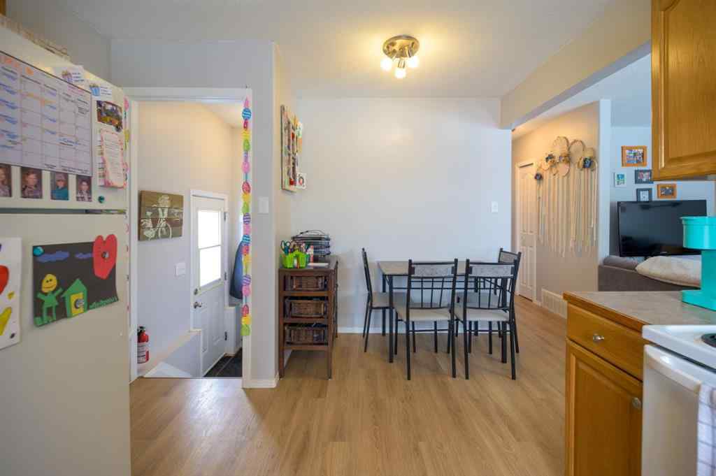 MLS® A2205538 - 4808 55 Street  in Athabasca Town Athabasca, Multi-Family