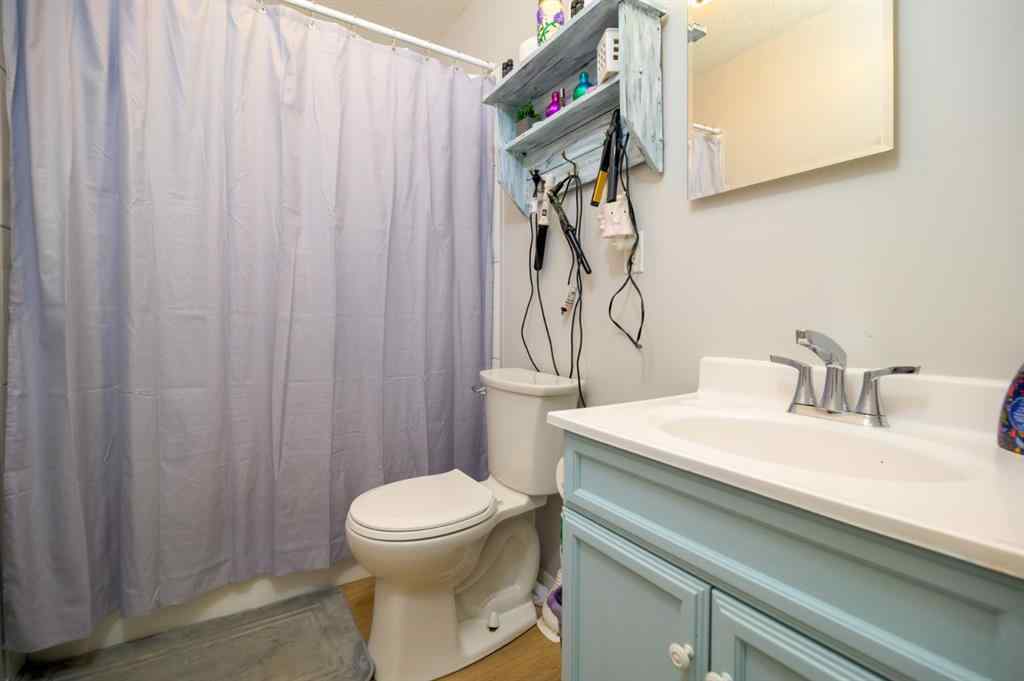 MLS® A2205538 - 4808 55 Street  in Athabasca Town Athabasca, Multi-Family