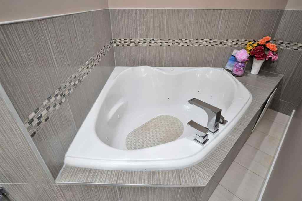 MLS® A2205546 - Unit #242 27240 Township Road 392   in Valley Ridge Estates Rural Red Deer County, Residential