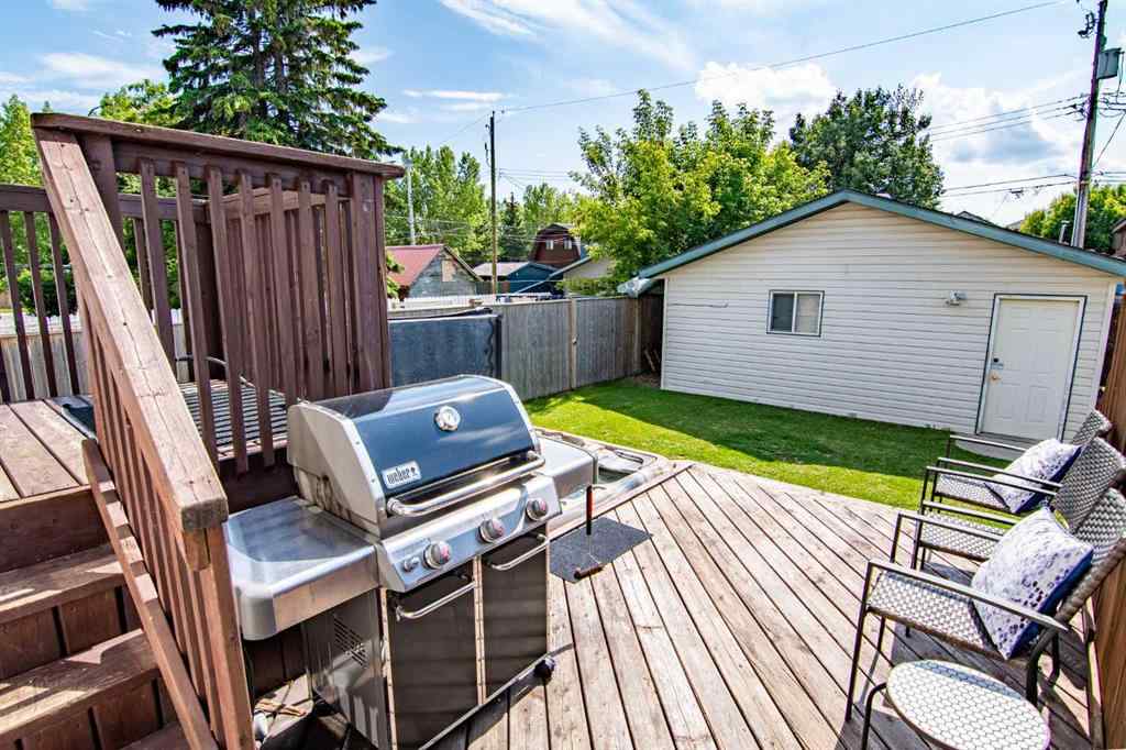 MLS® A2205574 - 5008 41 Street  in Cottage Area Sylvan Lake, Residential
