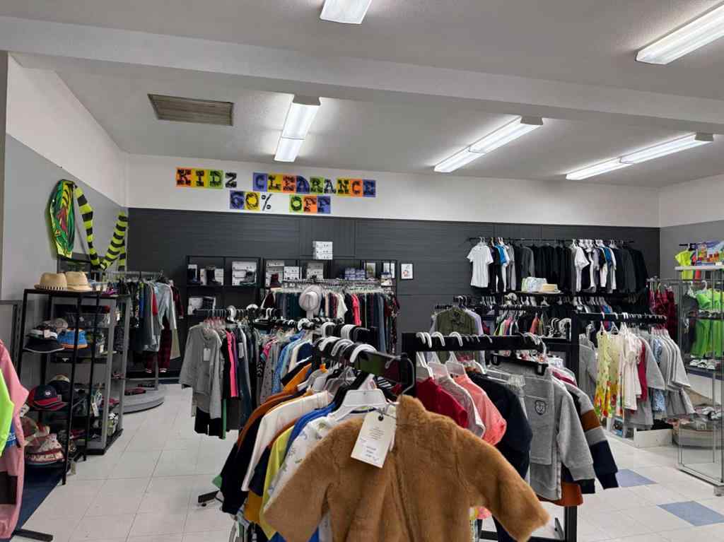 MLS® A2205626 - 5004 51 Ave   in Central Ponoka Ponoka, Commercial