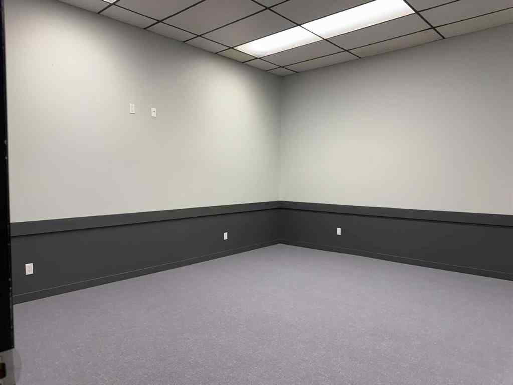 MLS® A2205626 - 5004 51 Ave   in Central Ponoka Ponoka, Commercial