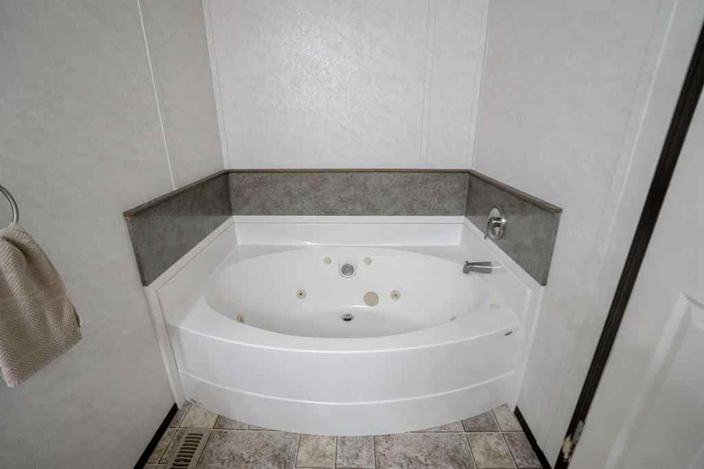 MLS® A2205677 -  842084 RR 222   in NONE Rural Northern Lights, County of, Residential