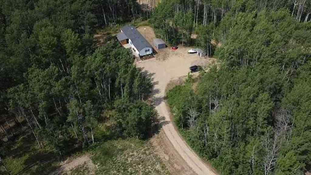 MLS® A2205677 -  842084 RR 222   in NONE Rural Northern Lights, County of, Residential