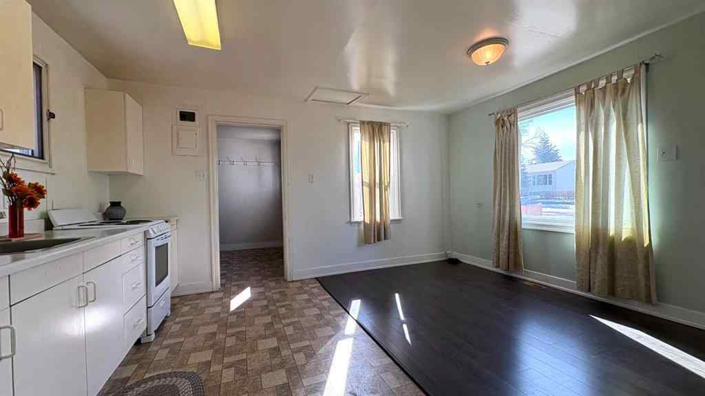 MLS® A2205683 - 1206 6 Avenue  in Wainwright Wainwright, Residential