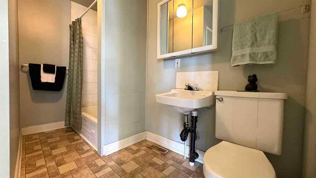 MLS® A2205683 - 1206 6 Avenue  in Wainwright Wainwright, Residential