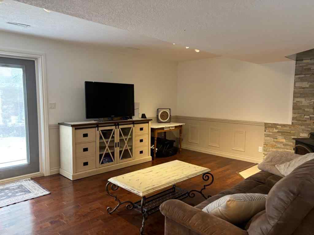 MLS® A2205800 - 182 S 3 Street E in NONE Magrath, Residential