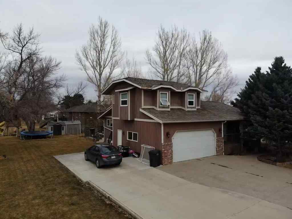 MLS® A2205800 - 182 S 3 Street E in NONE Magrath, Residential