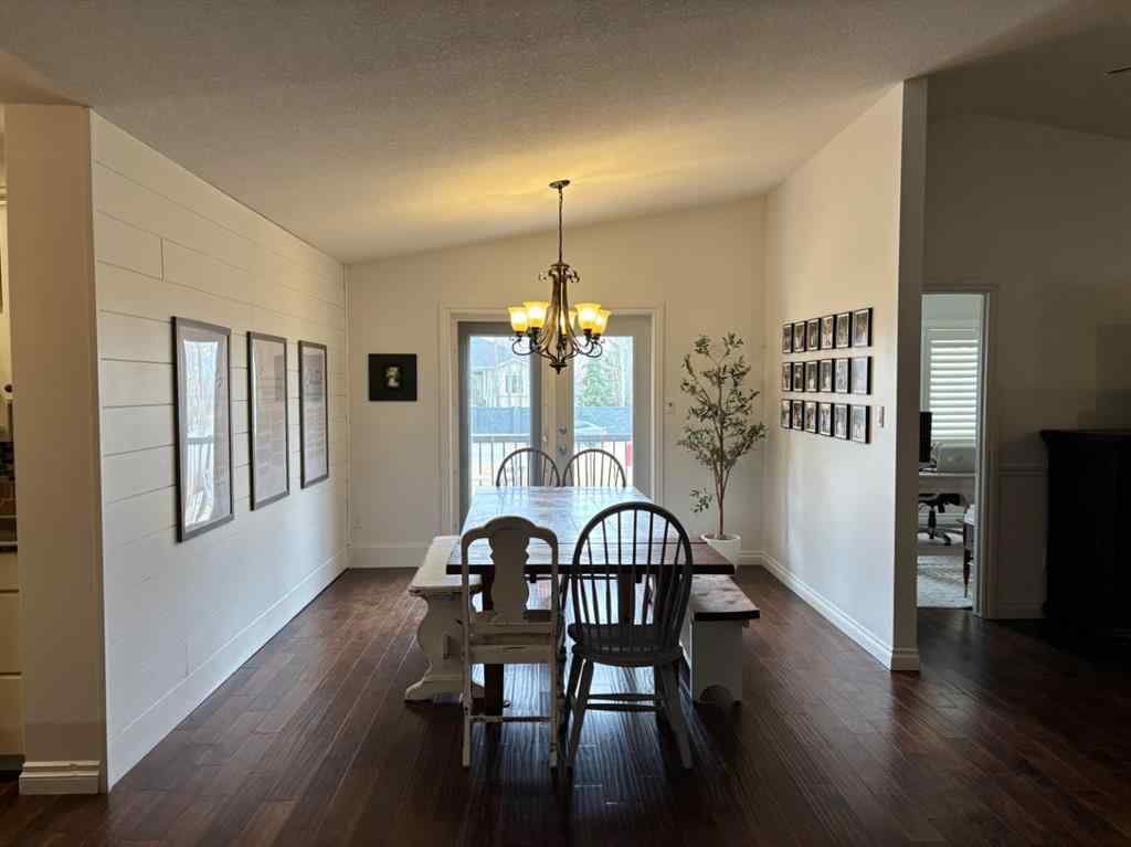 MLS® A2205800 - 182 S 3 Street E in NONE Magrath, Residential