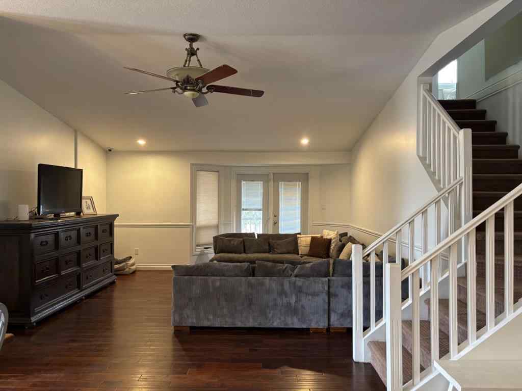 MLS® A2205800 - 182 S 3 Street E in NONE Magrath, Residential