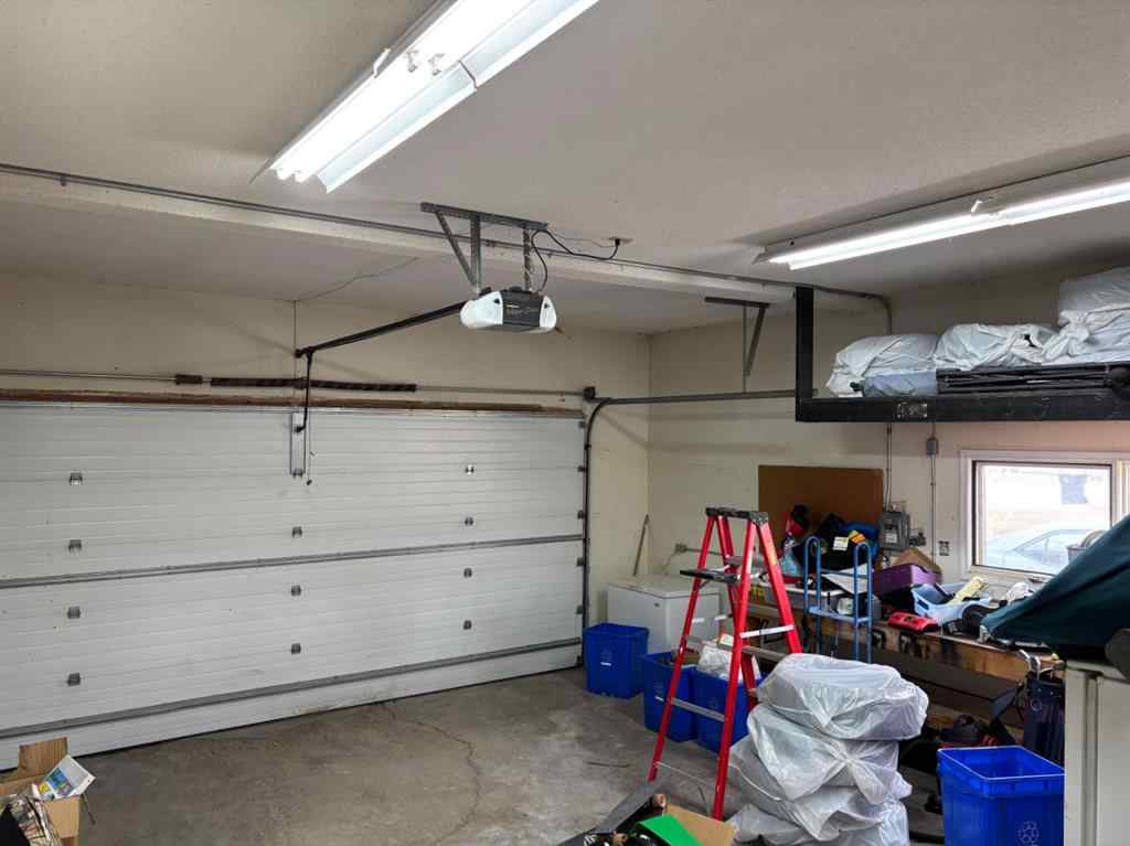 MLS® A2205800 - 182 S 3 Street E in NONE Magrath, Residential