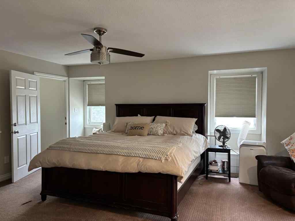 MLS® A2205800 - 182 S 3 Street E in NONE Magrath, Residential