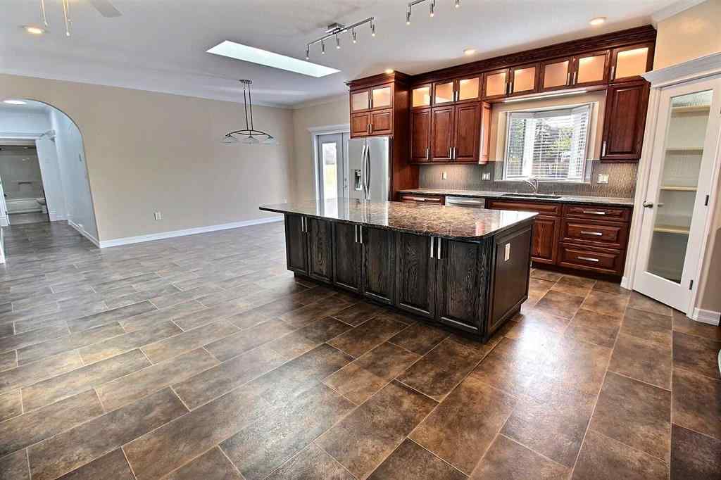 MLS® A2205914 - 5301 46 Street  in NONE Two Hills, Residential