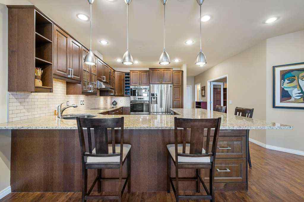 MLS® A2205922 - Unit #402 103 10 Avenue NW in Crescent Heights Calgary, Residential