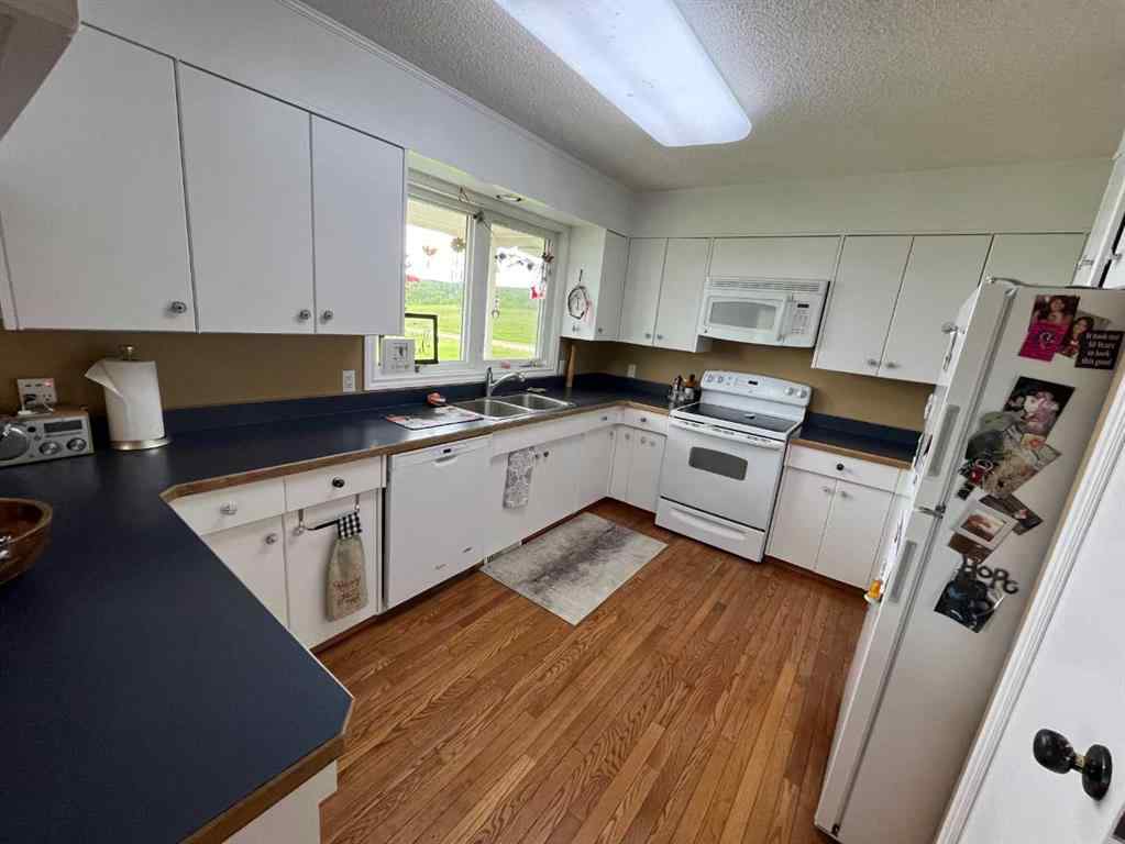 MLS® A2206012 - 6800 100 Avenue  in NONE Peace River, Residential