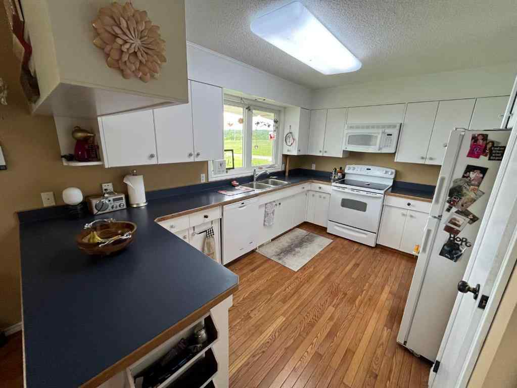 MLS® A2206012 - 6800 100 Avenue  in NONE Peace River, Residential
