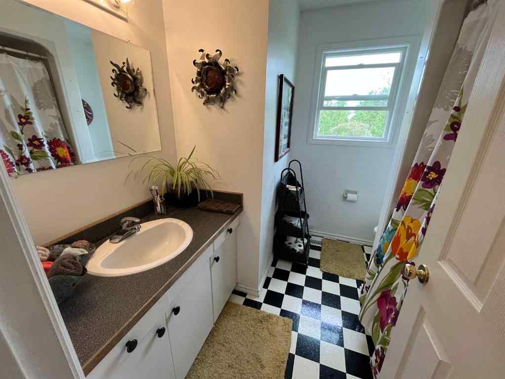 MLS® A2206012 - 6800 100 Avenue  in NONE Peace River, Residential