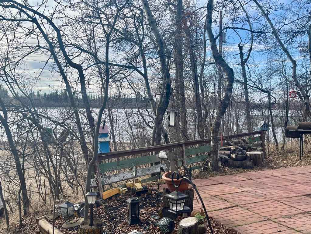 MLS® A2206013 - 24 Lakeview Drive  in NONE Hardisty, Residential