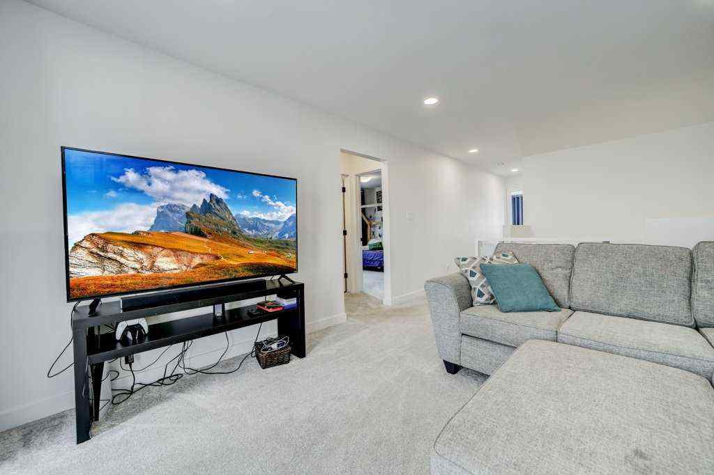 MLS® A2206118 - 1170 Pacific Circle W in Garry Station Lethbridge, Residential