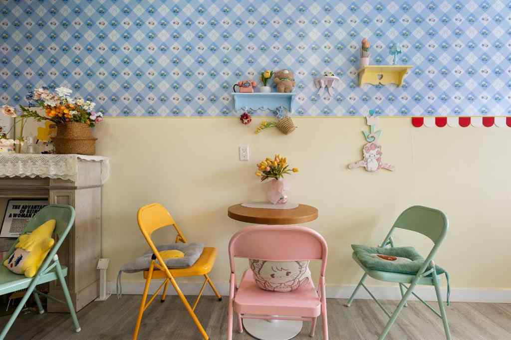 MLS® A2206149 - 536 16 Avenue NW in Mount Pleasant Calgary, Commercial