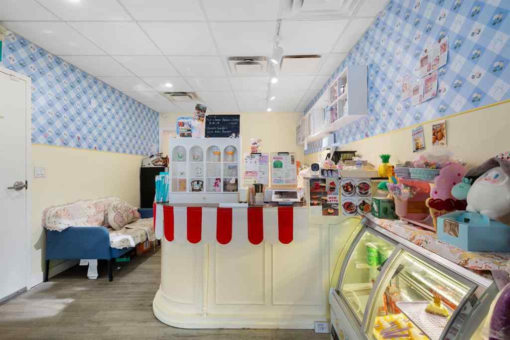 MLS® A2206149 - 536 16 Avenue NW in Mount Pleasant Calgary, Commercial