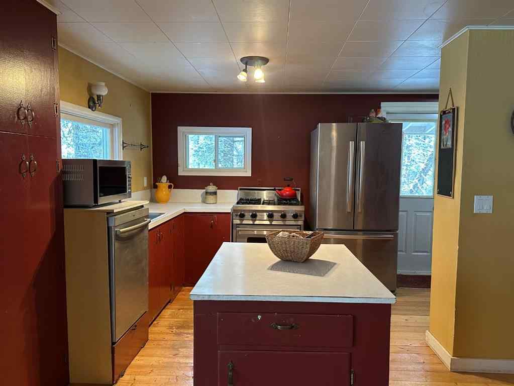 MLS® A2206156 - Unit #10 32376 760 Highway  in NONE Rural Mountain View County, Residential