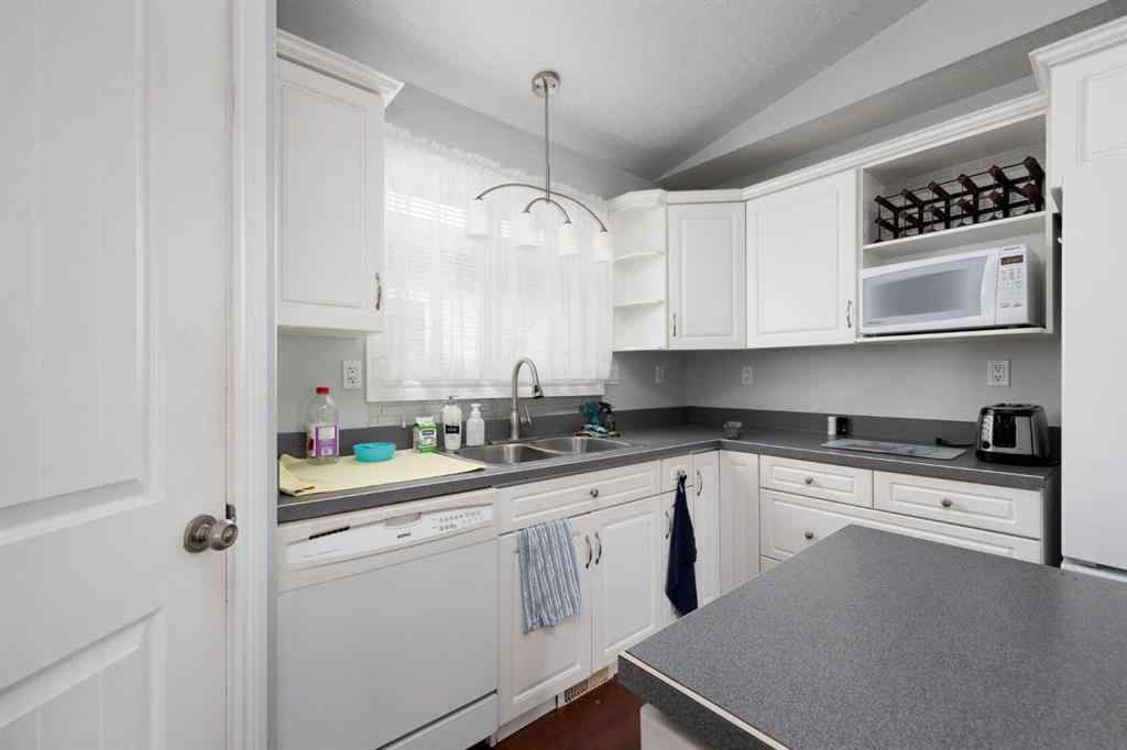 MLS® A2206224 - 153 Balsam Way  in Timberlea Fort McMurray, Residential