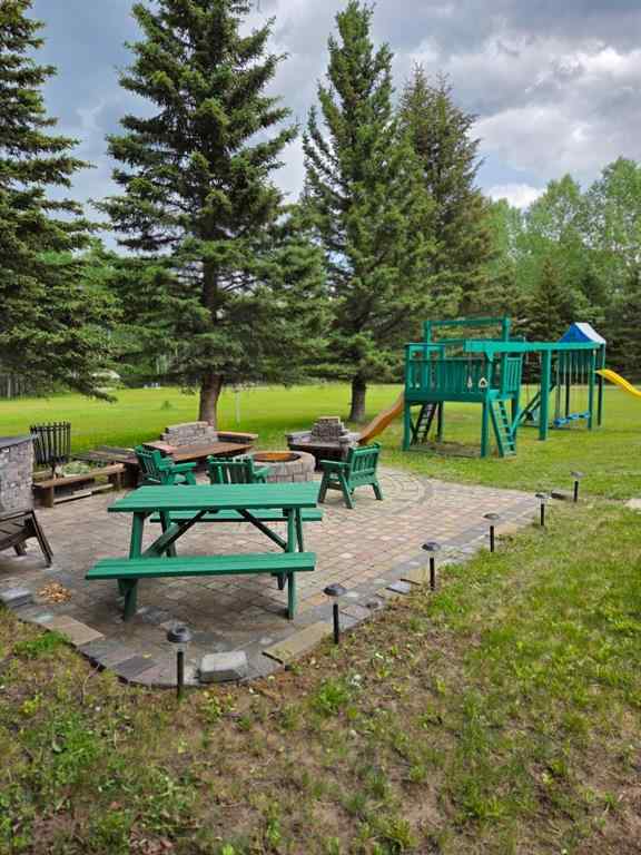 MLS® A2206334 - 24 Mountain View Park  in West Bragg Creek Bragg Creek, Residential